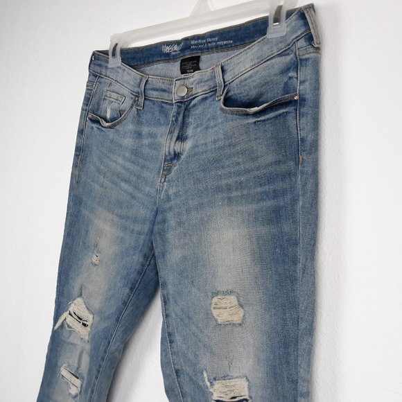 Mossimo Women's Skinny Jeans Size 10/30 Mid Rise Power Stretch Distressed Denim - Picture 2 of 10